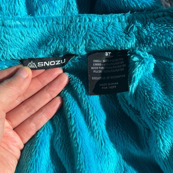 Snozu winter coat 3T 
Come with beanie - Picture 6 of 13